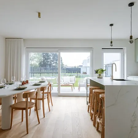 Huswell - Brand New House 