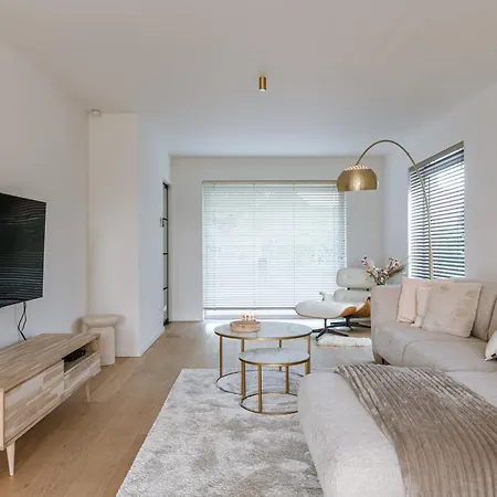 Huswell - Brand New House 
